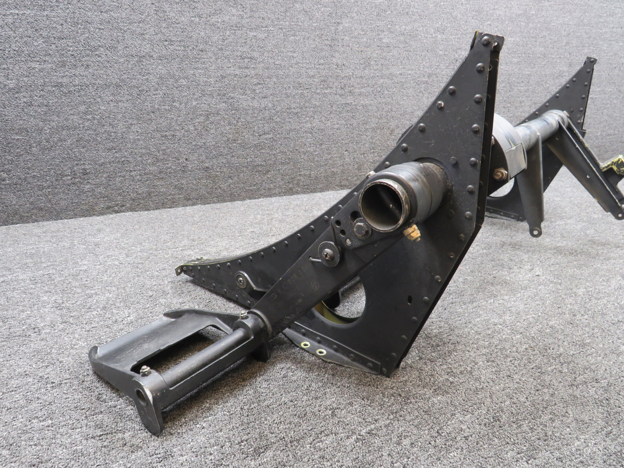 6565132-1, 5565601-1, 5565613-7 Cessna Citation 560 V Rudder Pedal