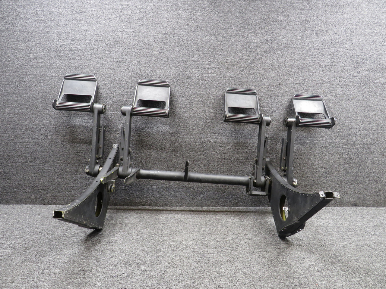 6565132-1, 5565601-1, 5565613-7 Cessna Citation 560 V Rudder Pedal
