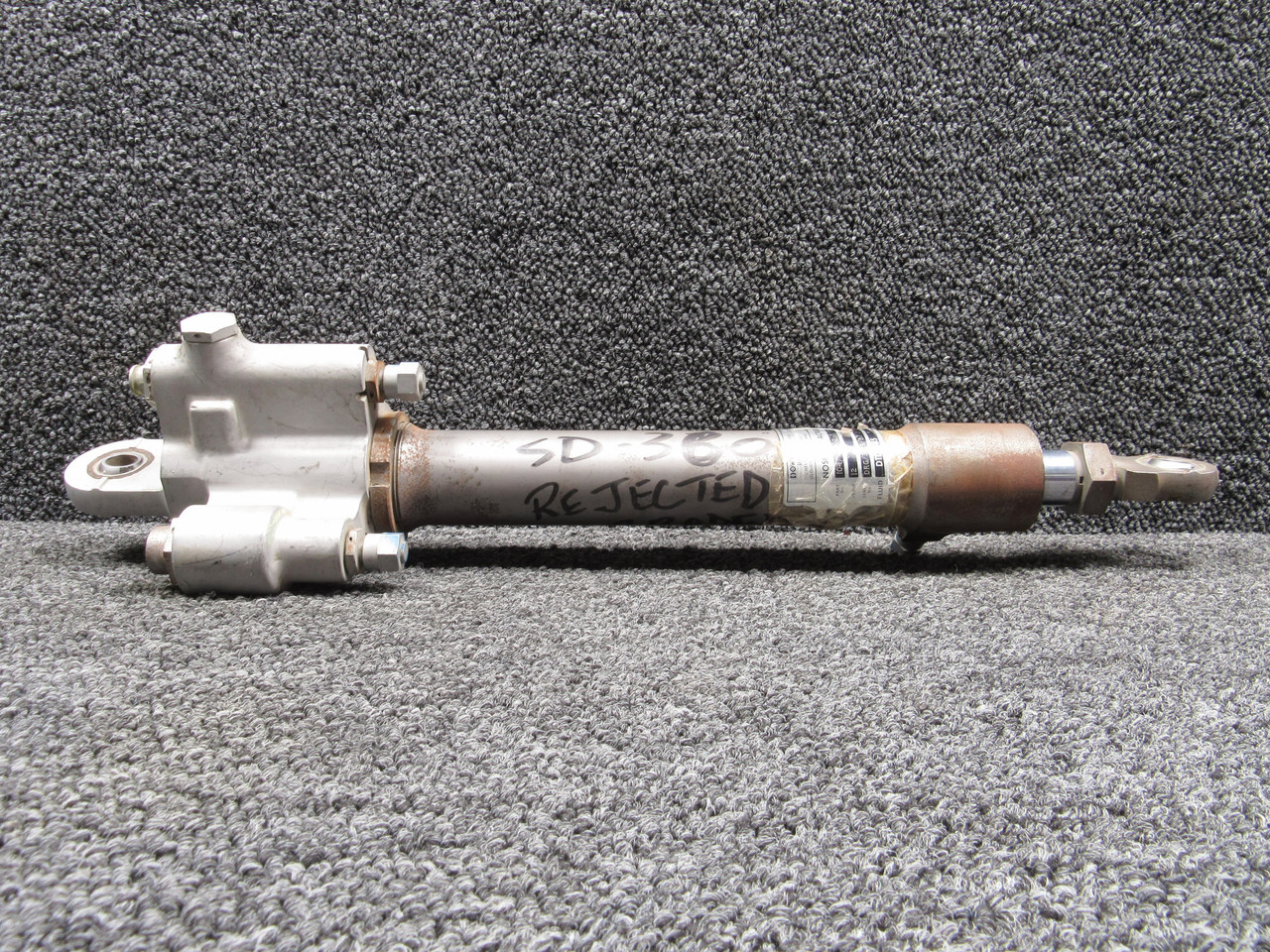 104797002 Dowty Unlimited Nose Landing Gear Actuator (Core)