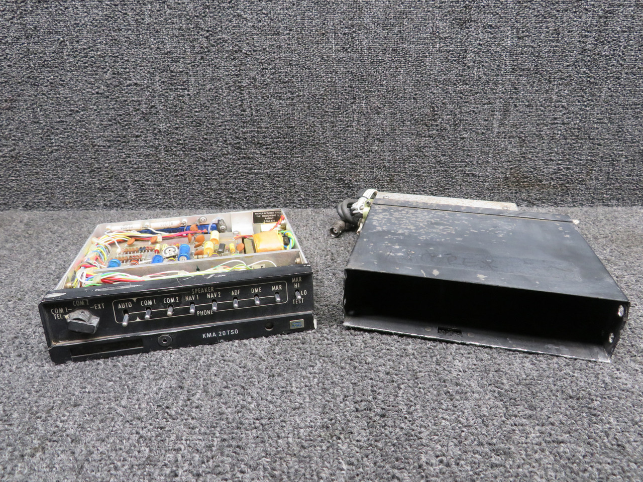 066-1024-12 King Radio KMA-20 Audio Selector Panel with Tray (14