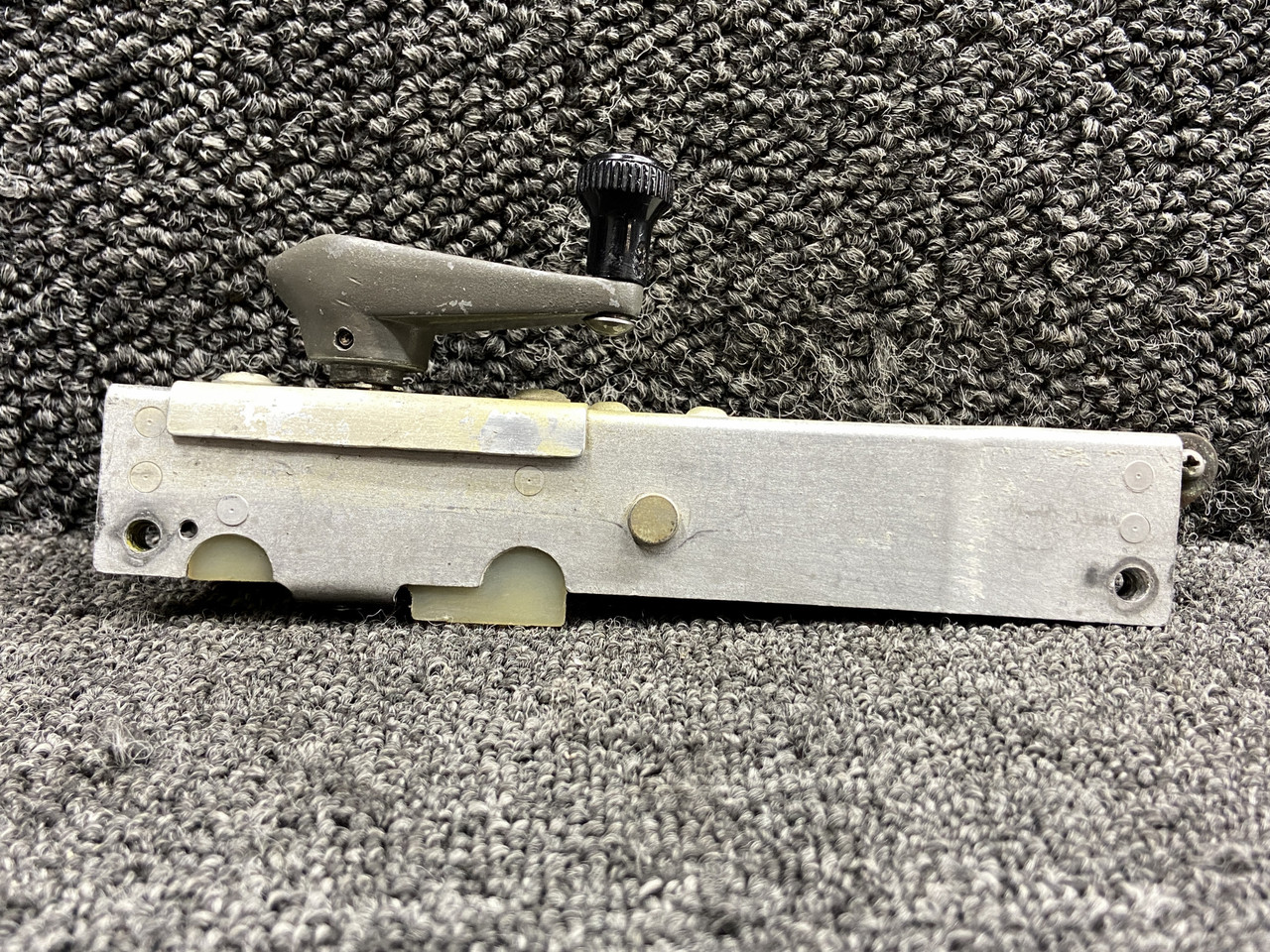 1717075-4 (Use: 1717075-6) Cessna 177B Co-Pilot Vent Window Actuator Assembly