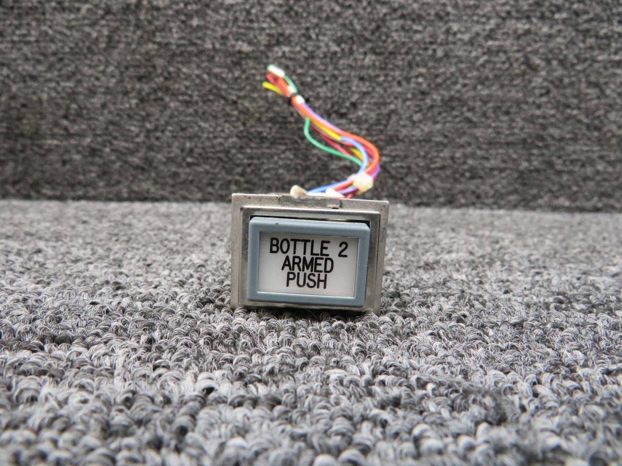 1942-2 Eaton Bottle 2 Armed Push Switch