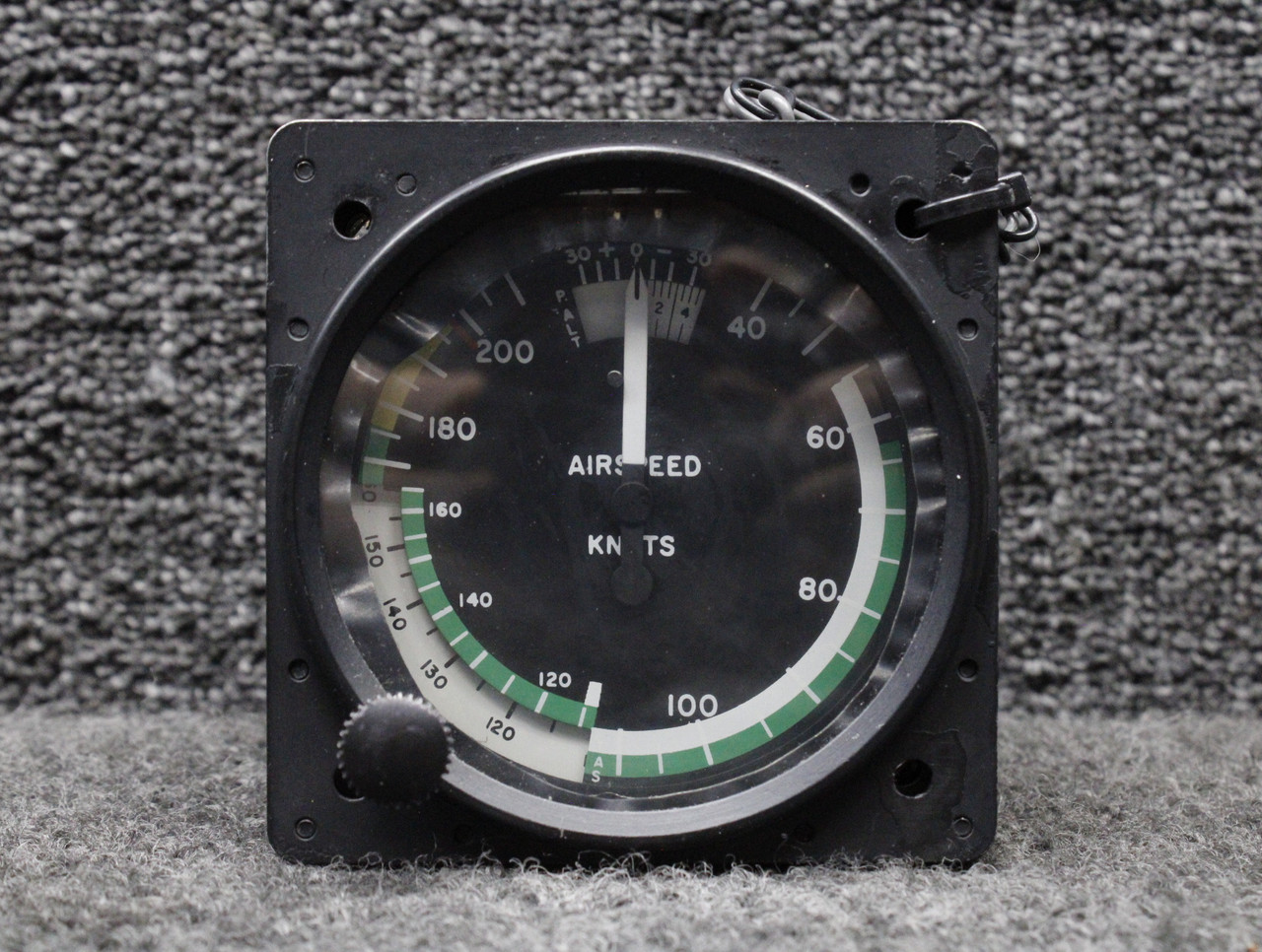 EA5175-1PTL-MON (Alt: 820308-517) Sigma Tek Airspeed Indicator