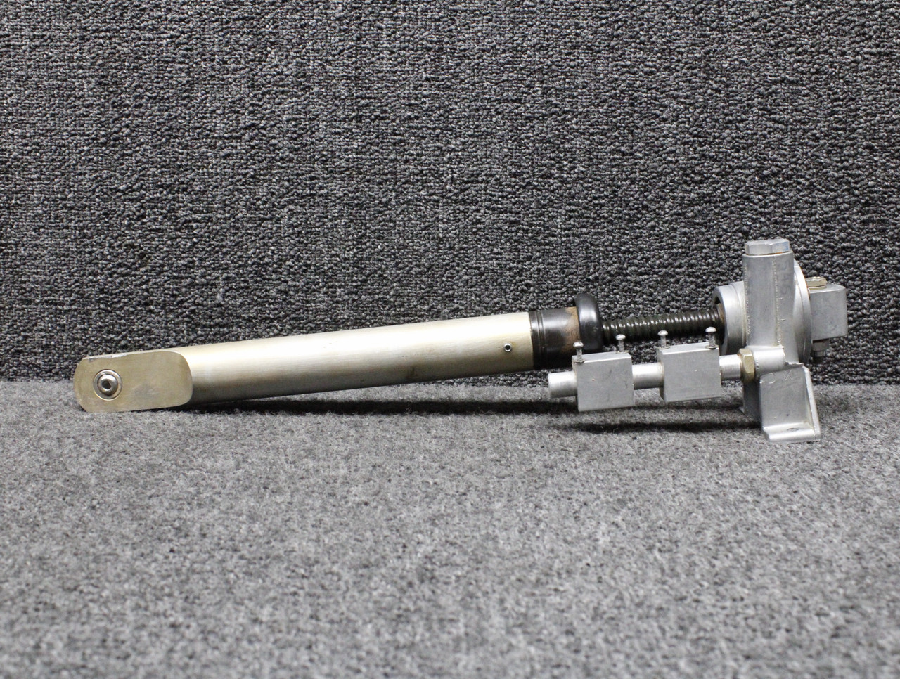 750097-009 (Alt: 750097-011) Mooney M20J Flap Actuator Assembly