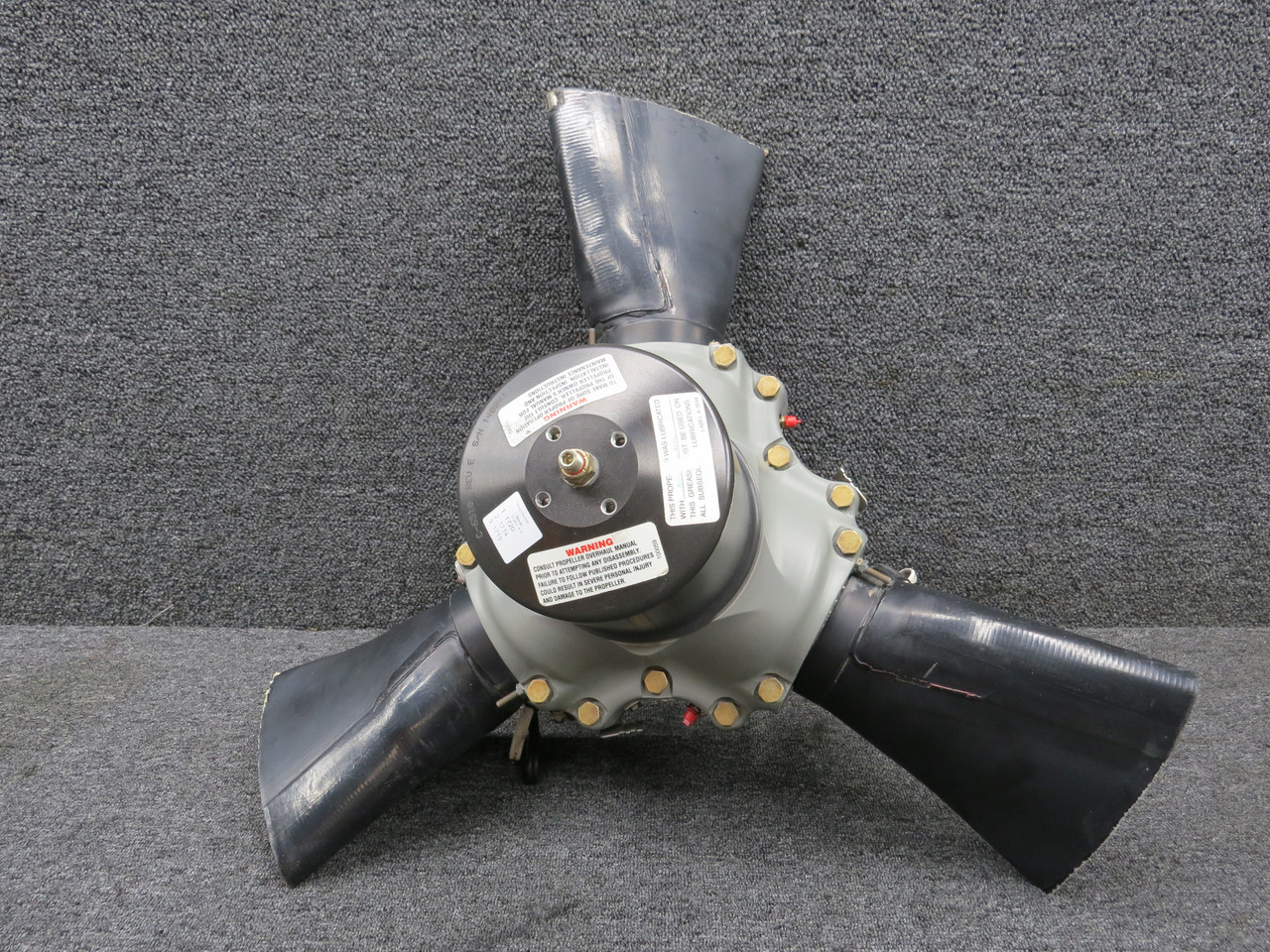 Reバース エンタープライズ PP PHC-G3YF-1E Hartzell Three Blade Propeller Hub with Logbooks (Core)