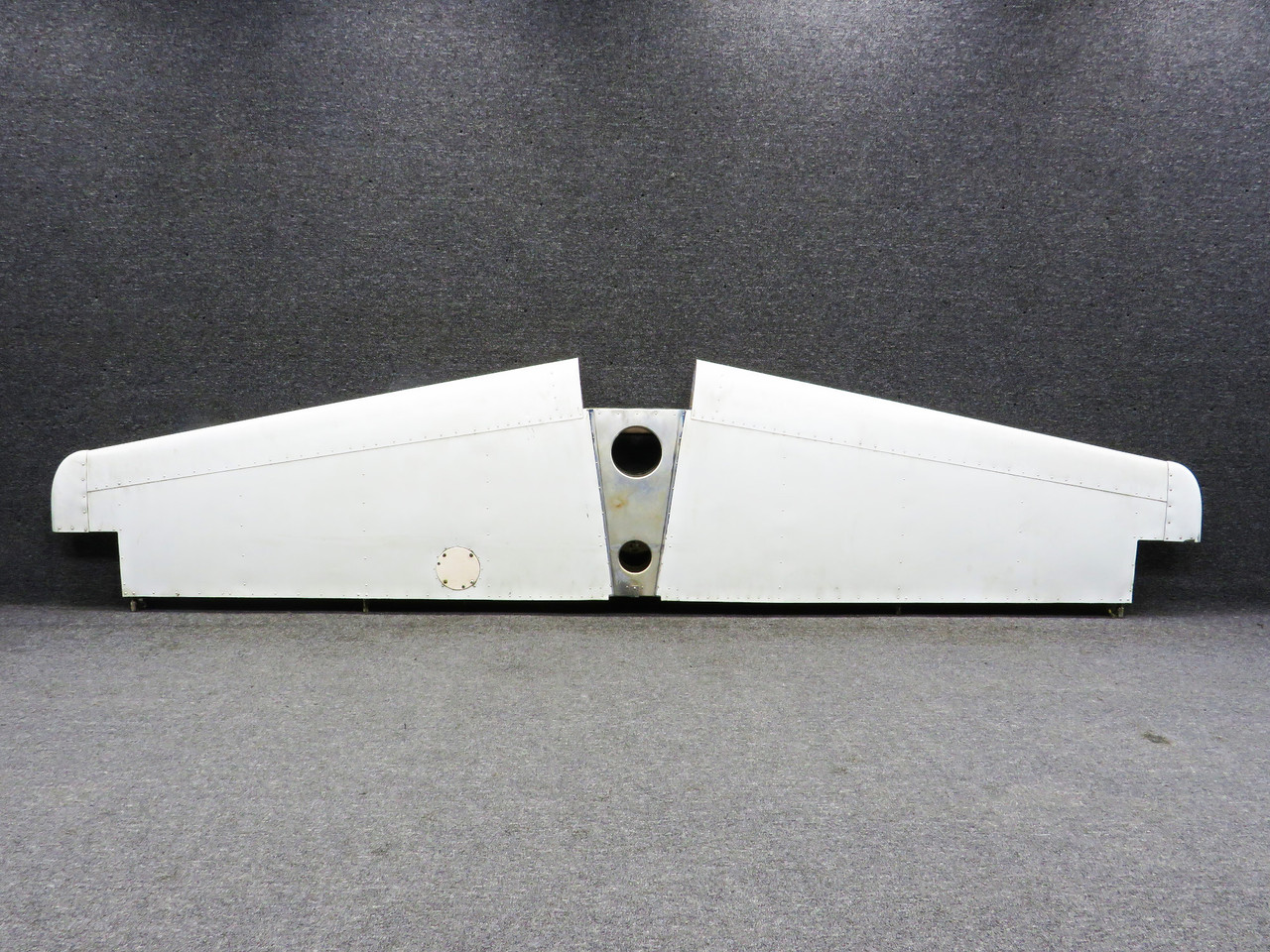 2432000-201 Cessna 172RG Horizontal Stabilizer For Sale