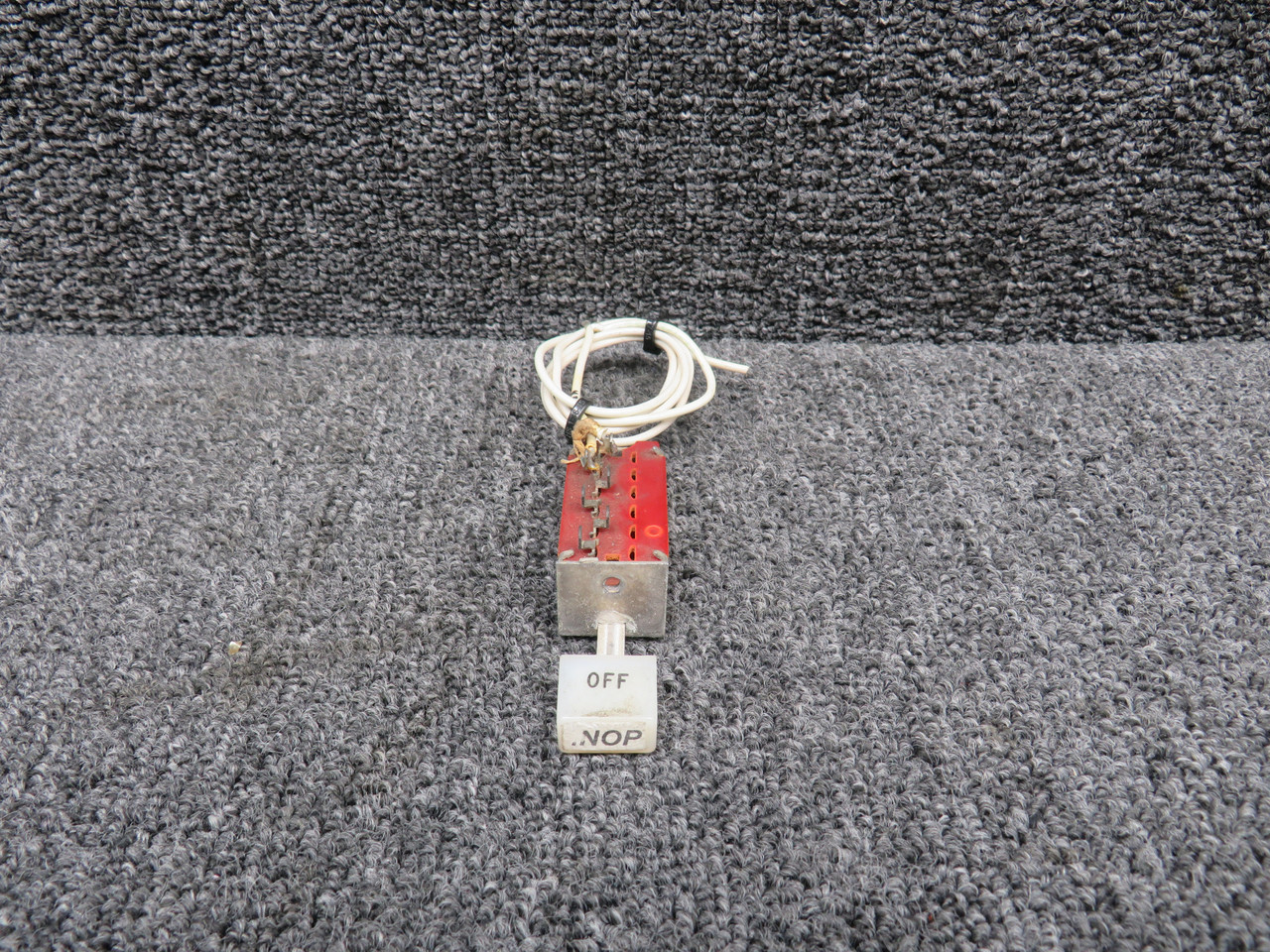 パッチページ 764-401 Piper PA28-181 Pitch Trim Switch (Core) For Sale