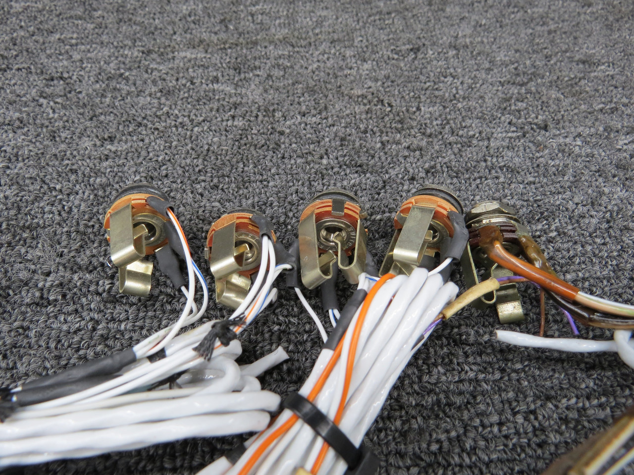 その他 JACK JJ-033 Cessna P210N Set of 5 Microphone Jacks