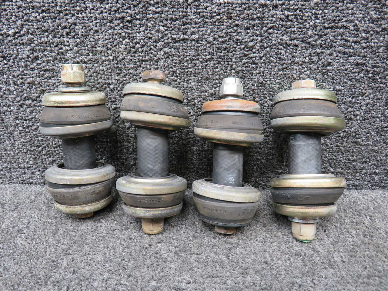agenono出品 J-3608-1 (Use PN: 530740) Continental O-200-D Lord Shock Mount Set