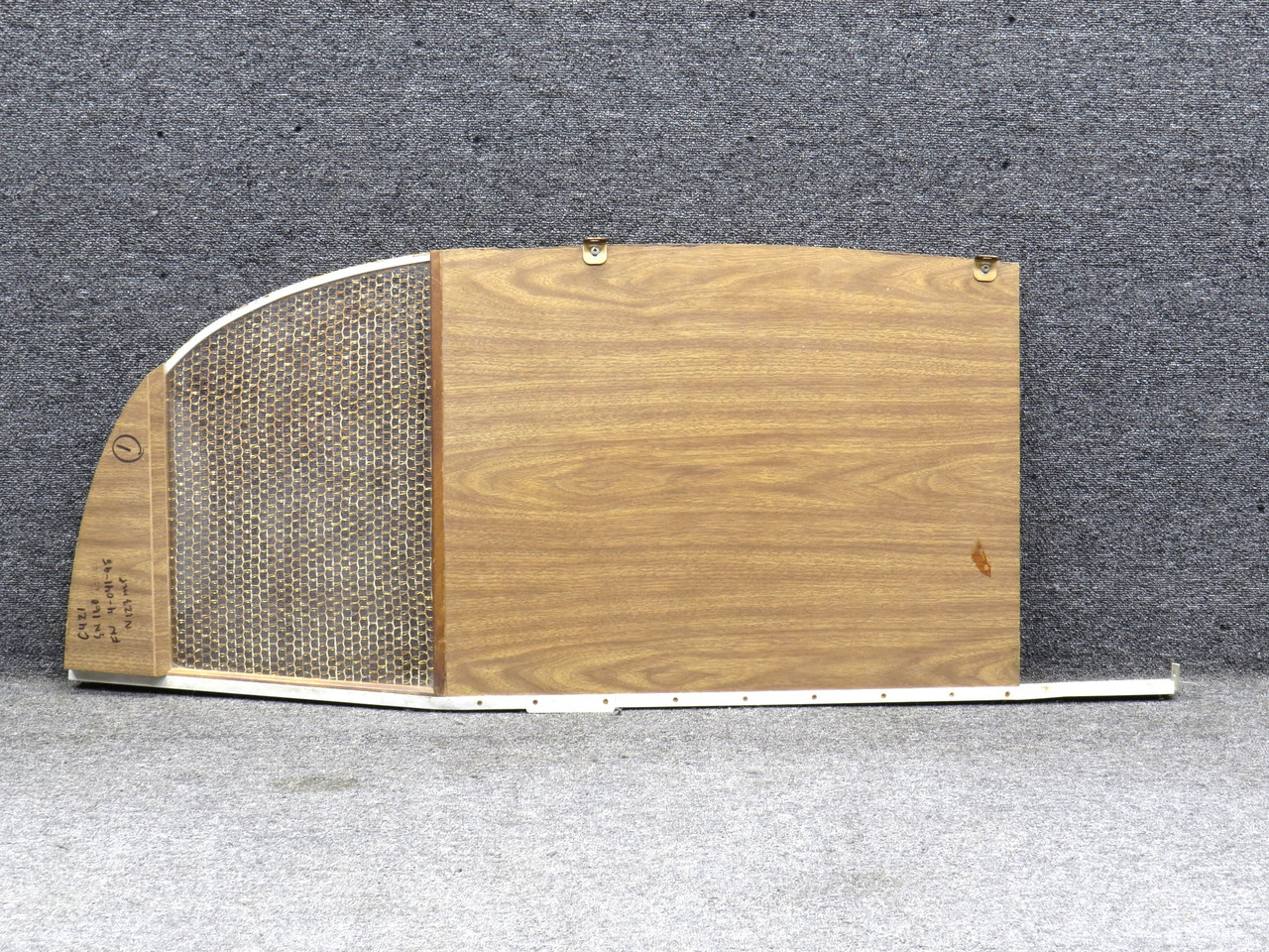 nk_1209ページ 8610-8 Cessna 421 Cockpit Divider without Signs For Sale