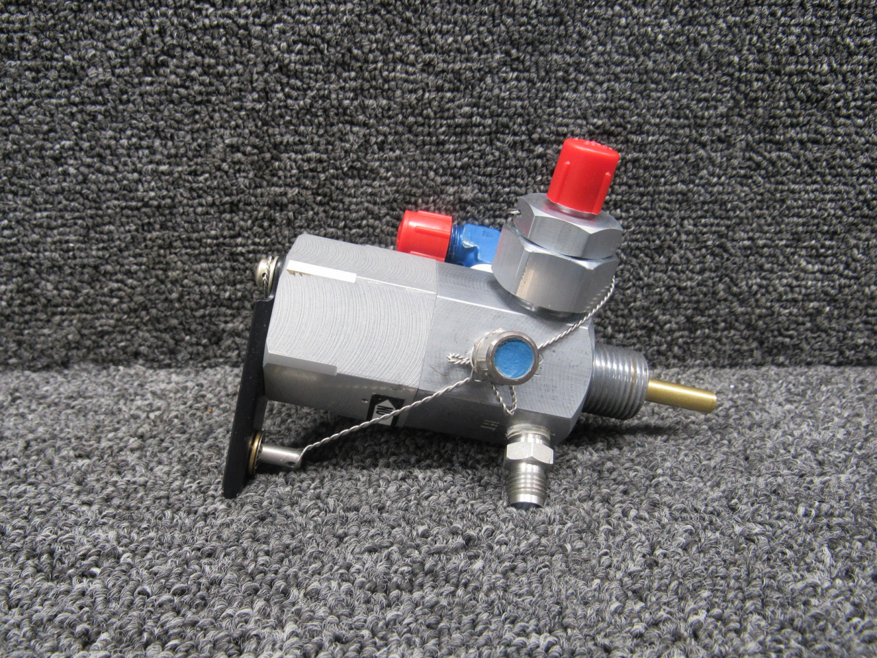 Aureliusページ 803216-03 Avox Systems Oxygen Bottle Regulator Assembly For Sale