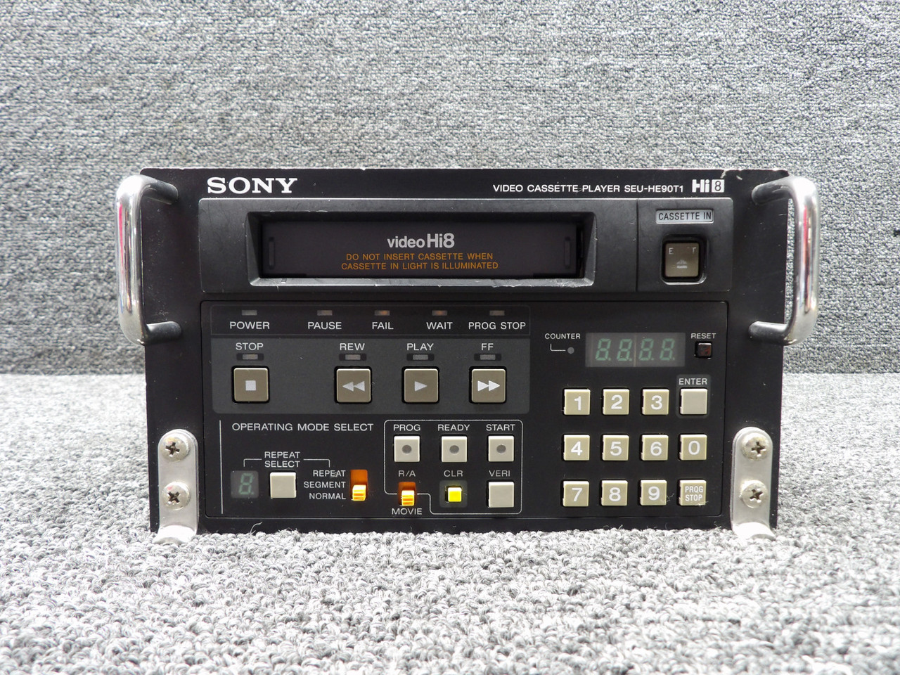 743-0304-001 Rockwell Collins Sony SEU-HE90T1 Video Cassette