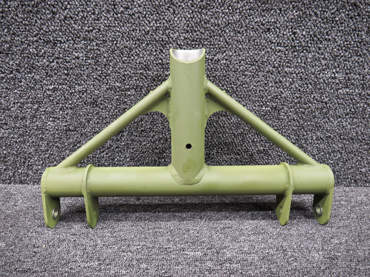 パーツ airs111502 DDA06217-1 Cessna 162 Nose Gear Trunnion Assembly with 8130-3 and