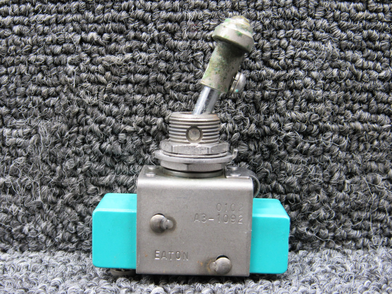 nk_1209ページ A3-1092 Eaton Toggle Switch For Sale