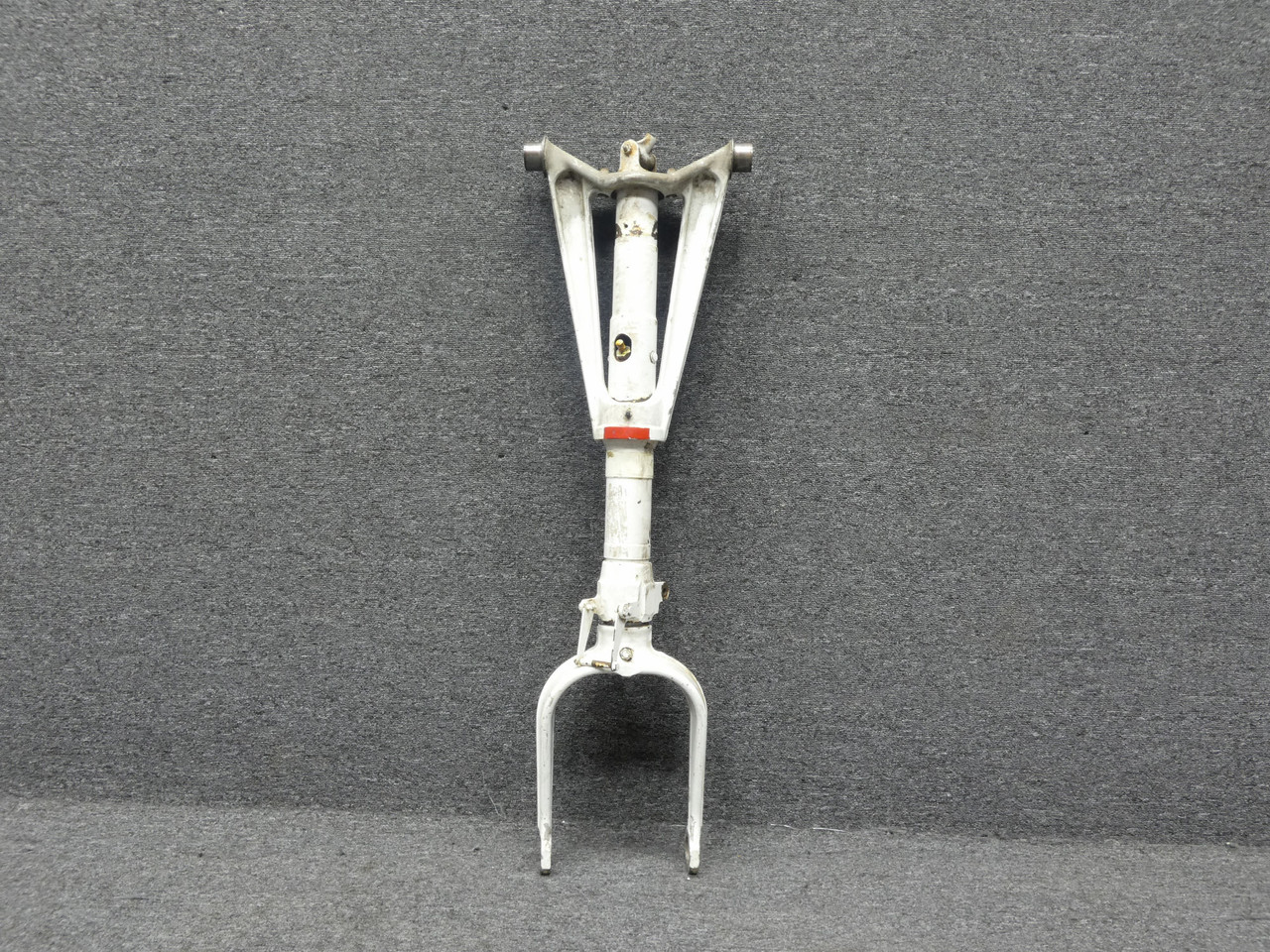 5842000-213 Cessna 421 Nose Gear Strut Assembly For Sale
