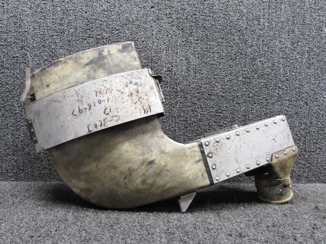 0850440-8 (Use: 0850440-202) Cessna 310J Induction Air Box