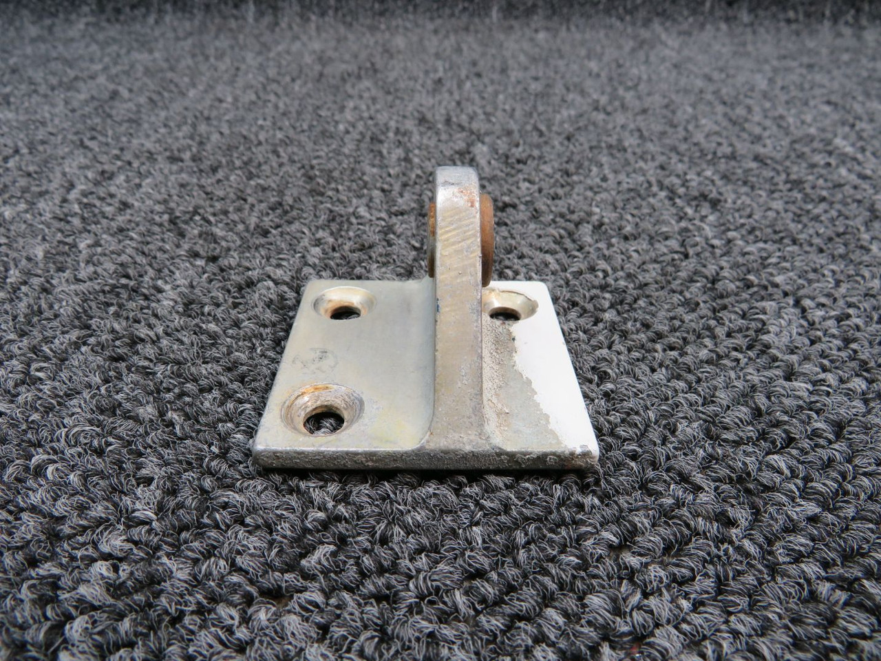 1232400-2 Cessna T210F Hinge Assembly Stabilizer Attach Aft RH