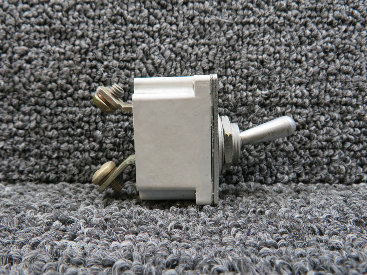 nk_1209ページ 7270-5-7-1-2 Klixon Breaker Toggle Switch (Amps: 7.5) For Sale