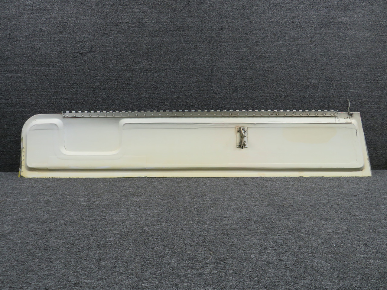 115-810060-52 Beechcraft King Air 200 Main Gear Door RH Otbrd Gear