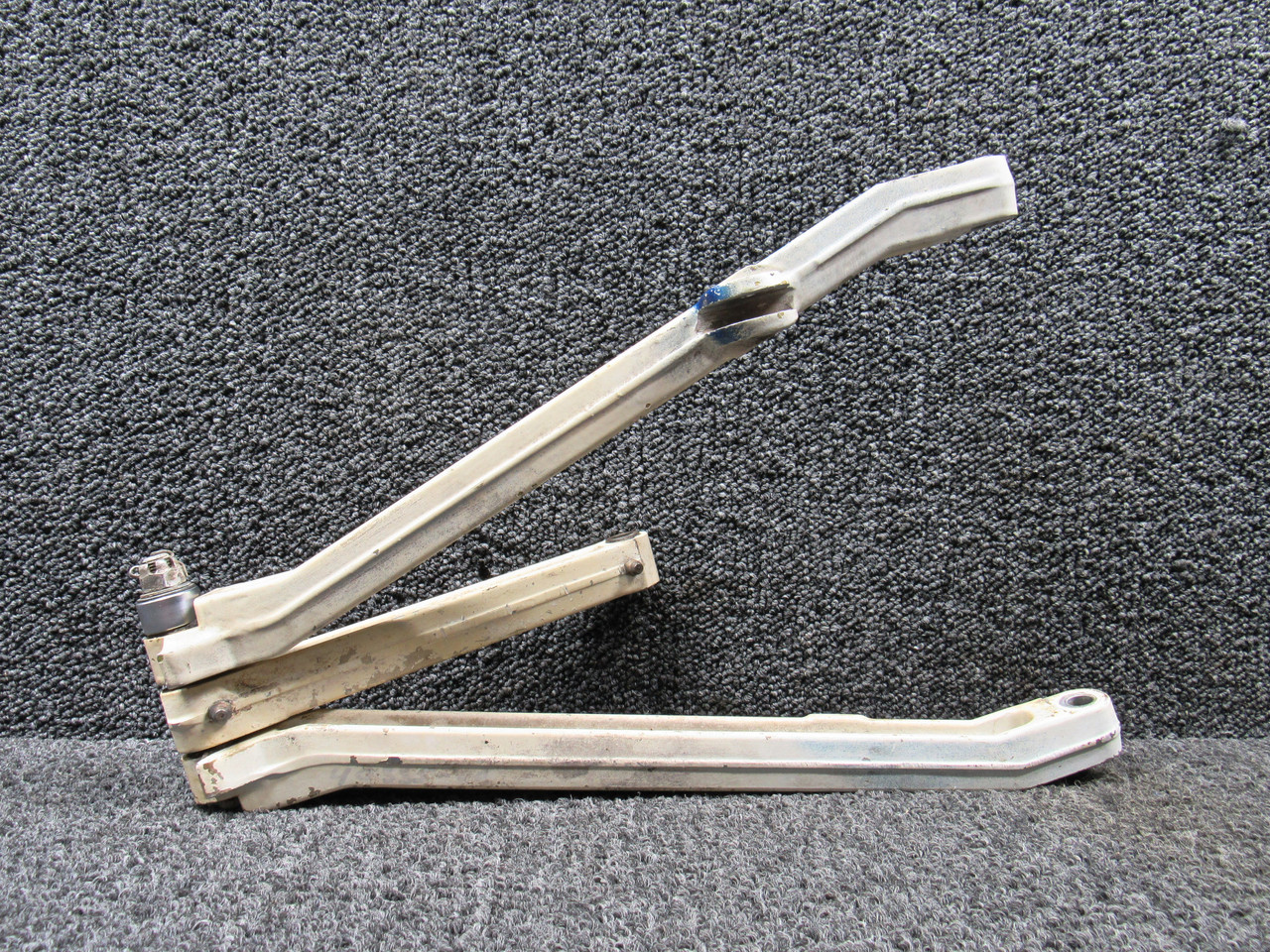 Piperpepper3.14様専門ページ 40334, 40316 Piper Noser Gear Drag Brace Link Assembly For Sale