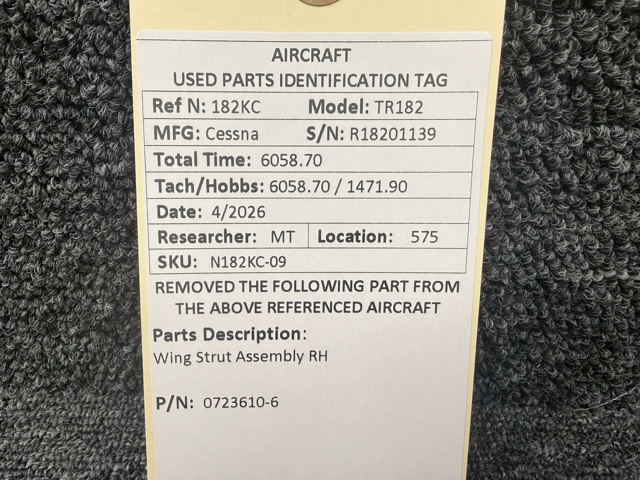 0723610-6 Cessna TR182 RH Wing Strut Assembly