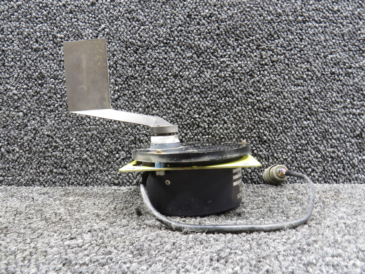 タラスパ　ページ 25147A-5 Conrac Angle of Attack Transducer (Volts: 28) For Sale