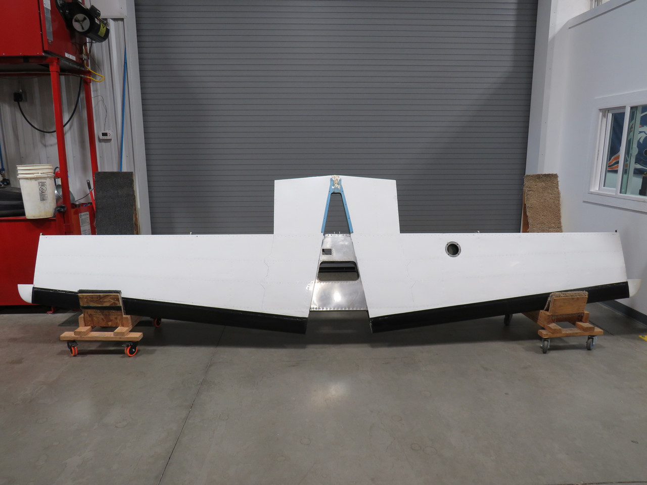5032000-25 Cessna 421B Horizontal Stabilizer with De-Ice Boot (Hail)