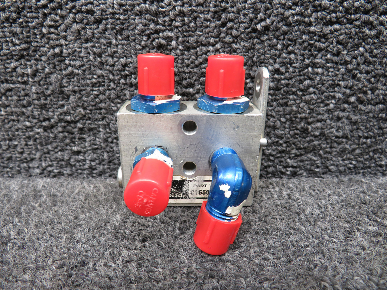 ハルページ HE7002-3 (Use PN: C165007-0201) Cessna 421B Parking Brake Valve