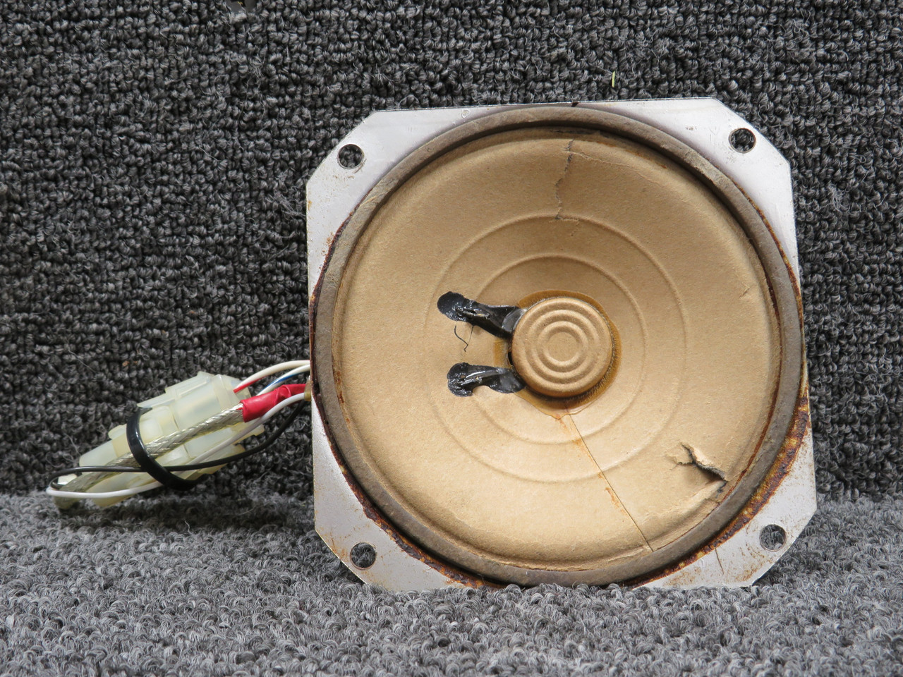 4A20T (Alt: A51CA10C) Beechcraft King Air 200 Speaker Assy
