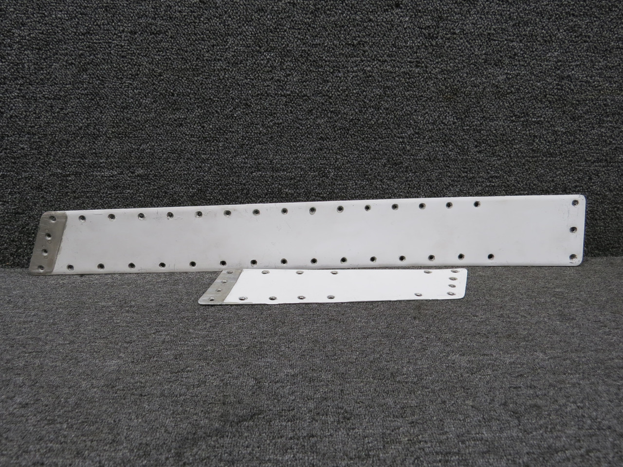 5211013-203 Cessna 421B Upper LH Center Wing Gap Fairing