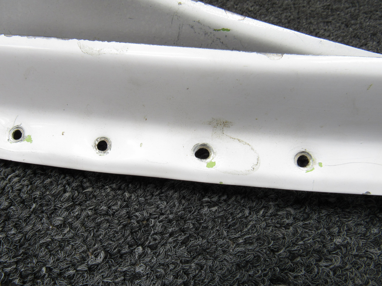 0513230-3, 0513230-4 Cessna 172 Windshield Retainer Outside Left