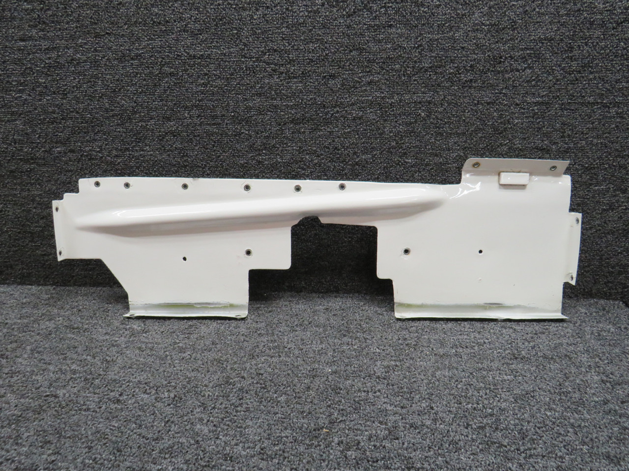 53-No-28ページ 5522800-45 Cessna Citation II 550 Wing Trailing Edge Shield Panel