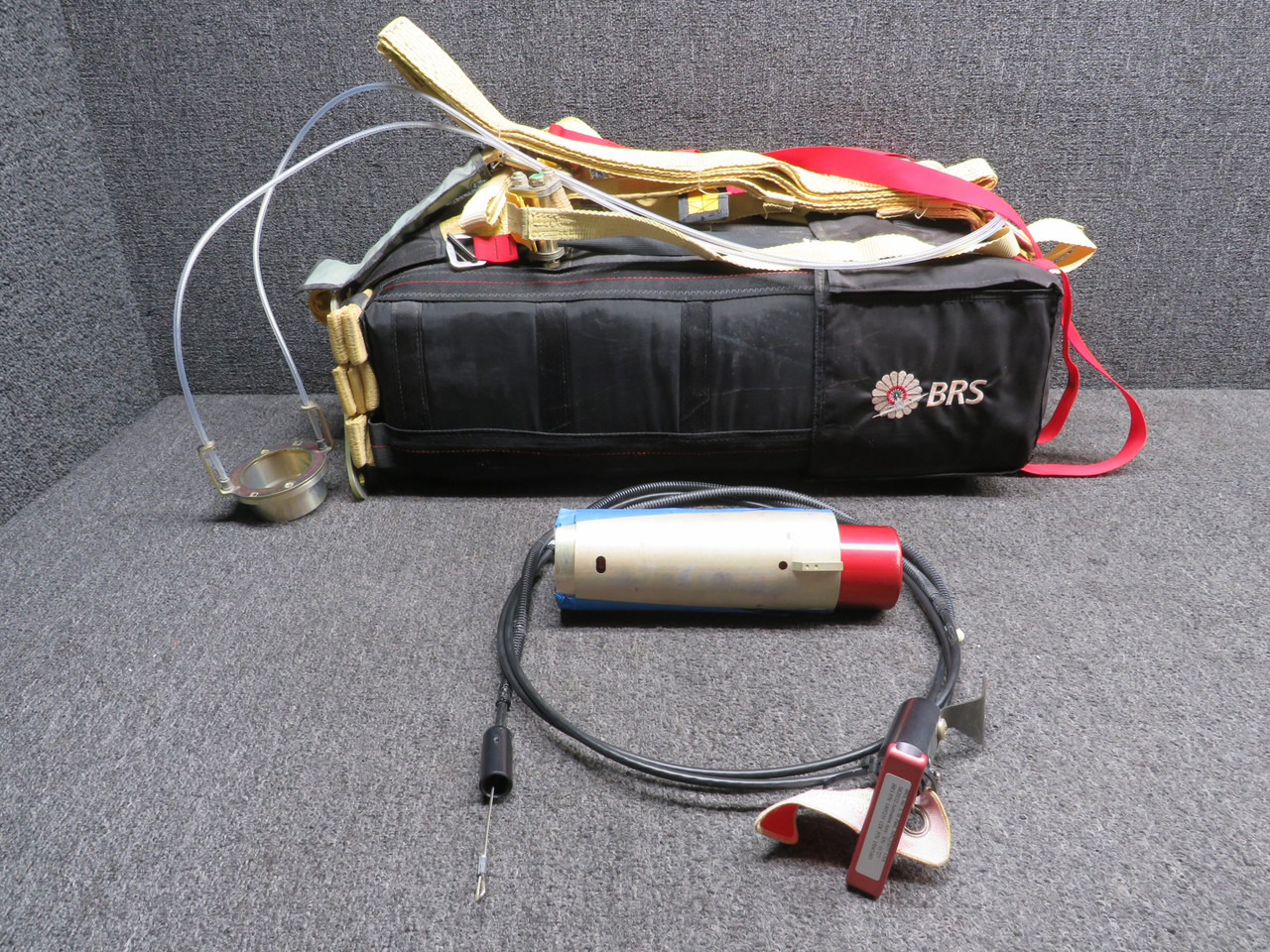その他 BURTLE AIR CRAFT22V 10013 (Alt PN: 20331-001) BRS Cirrus SR22 Packed Parachute Assembly