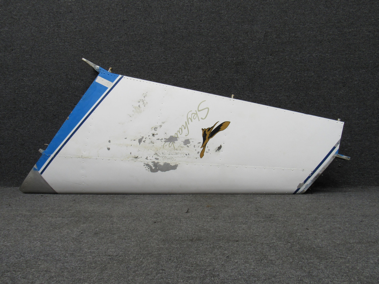 0531006-64 Cessna 172D Vertical Stabilizer Fin Assembly For Sale