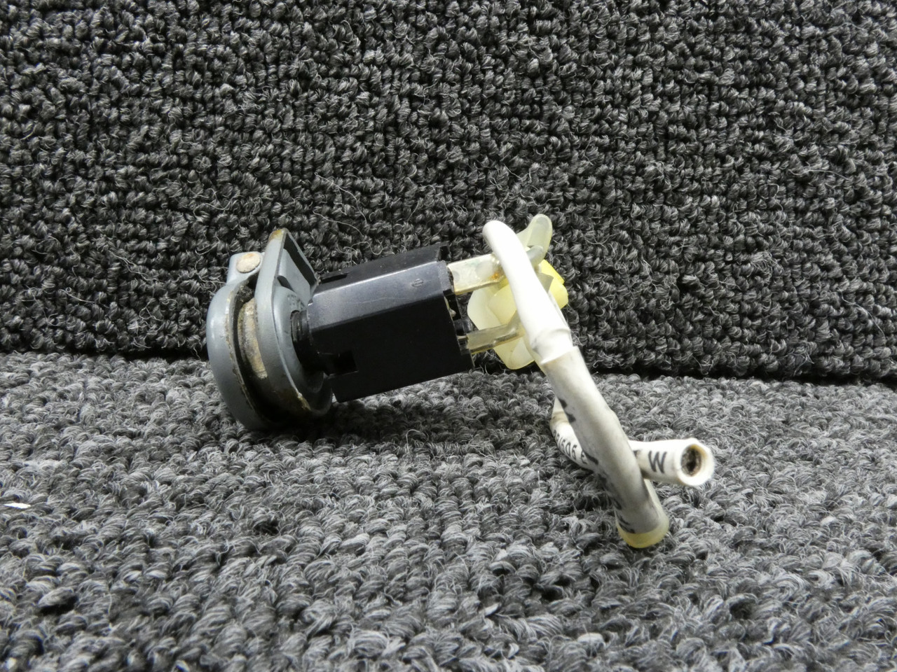 Cessna Citation II 550 Headphone Jack Connector (Set of 6) For Sale