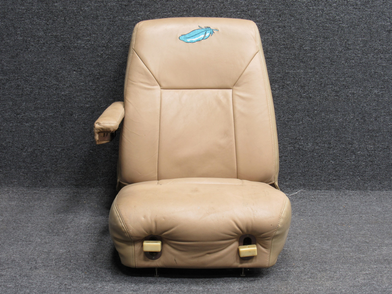 5014047-25 Cessna 414 Pilot Seat Assy