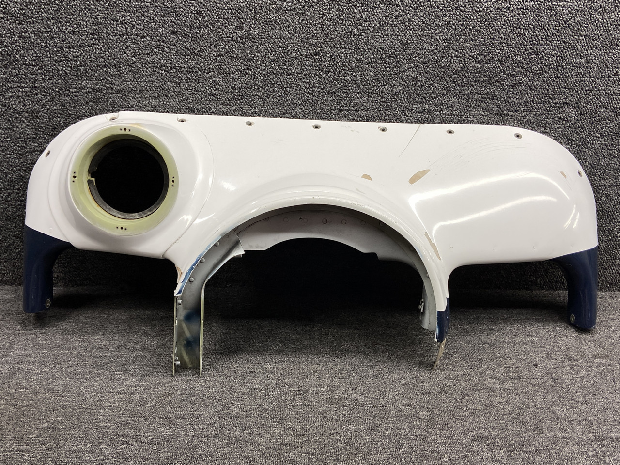58-910011-613 Beech G58 LH Cowling Nose Bug Assembly with Light