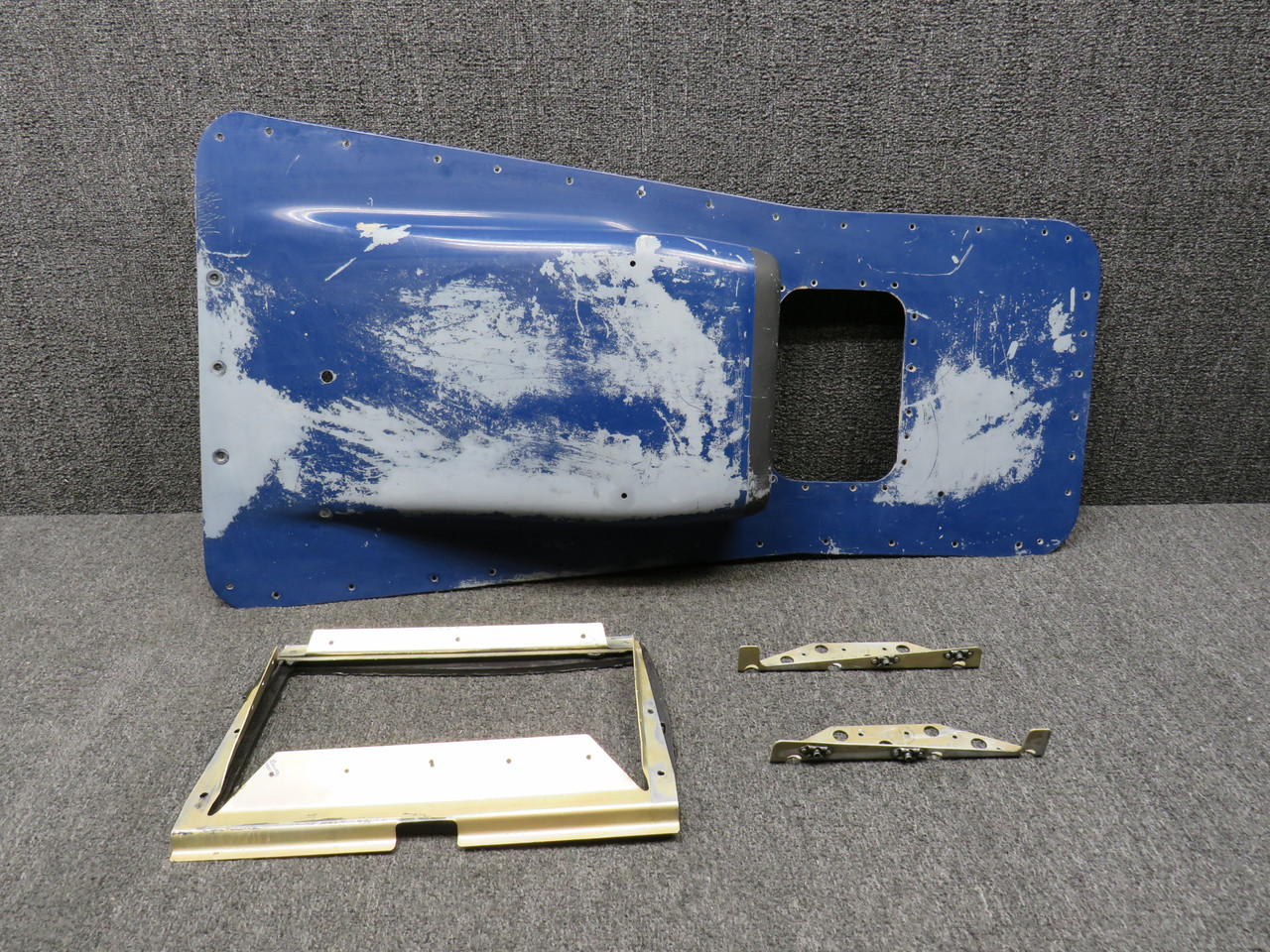5654100-38, 5654007-1 Cessna 414 Nacelle Air Induction Scoop
