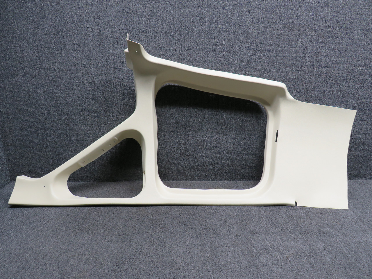 K5119101-14 Cessna 414 Plane Plastics RH Copilot Window Trim
