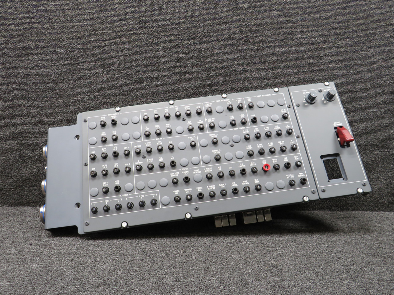 Senaページ 6618148-1 Cessna 560XL Citation XLS+ Left Circuit Breaker-Panel Assy