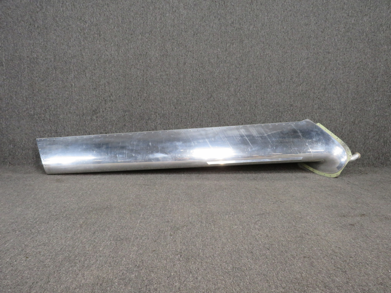 6621280-202 (Use: 6621280-18) Cessna 560XL XLS+ Stub Wing Leading