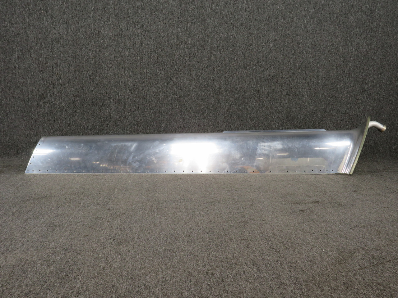 man777ページ 6621280-202 (Use: 6621280-18) Cessna 560XL XLS+ Stub Wing Leading