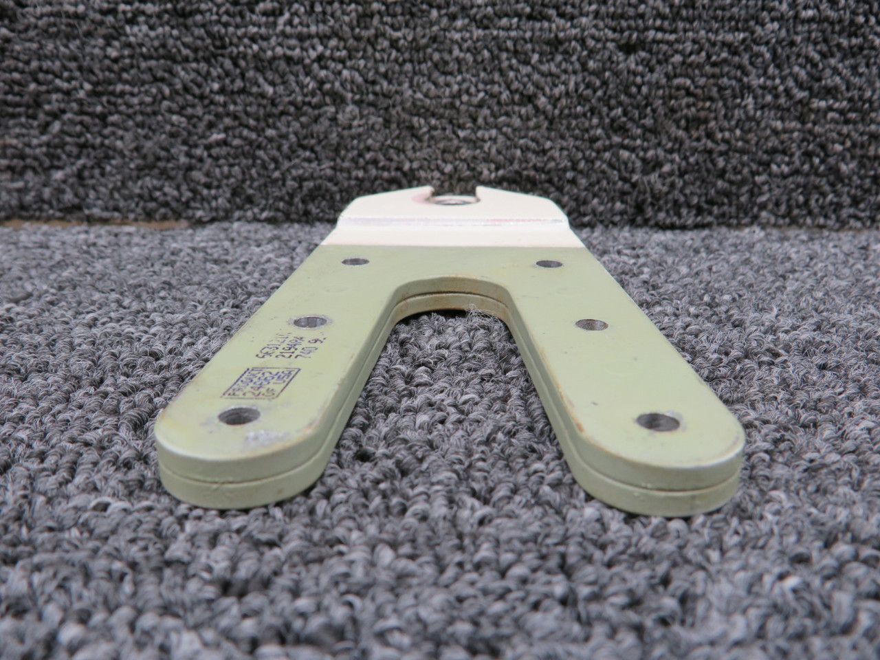 5522865-1 Cessna 560XL Citation XLS+ Center Hinge Bearing Plate