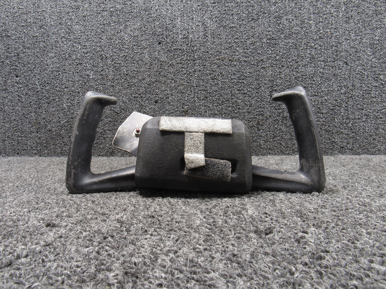 Cessna 172 Pilot Control Wheel Assembly (L: 12-1/4, D: 0.75) For Sale