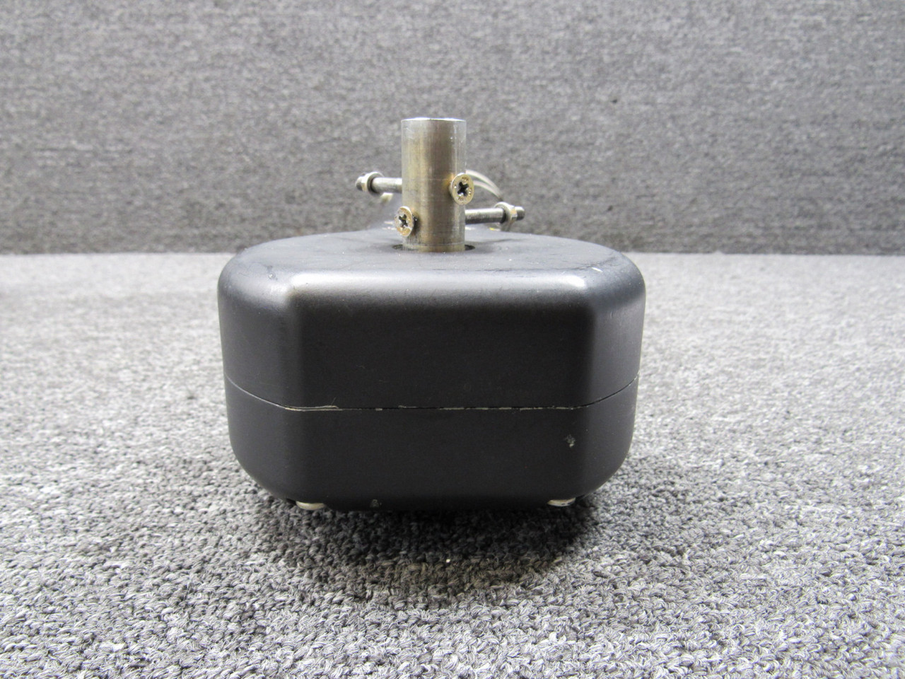 5565550-134 Cessna 560XL Citation XLS+ Control Column Assembly