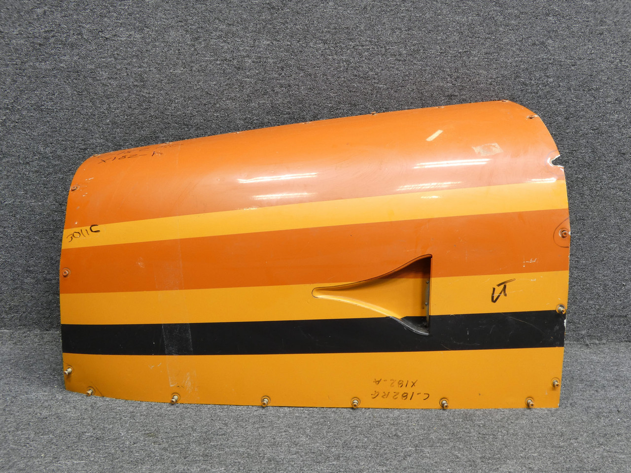 2252042-15 Cessna 182RG Upper Cowl Assembly LH For Sale