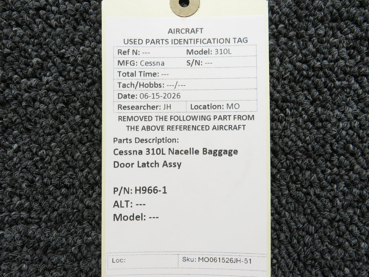 H966-1 Cessna 310L Nacelle Baggage Door Latch Assy For Sale