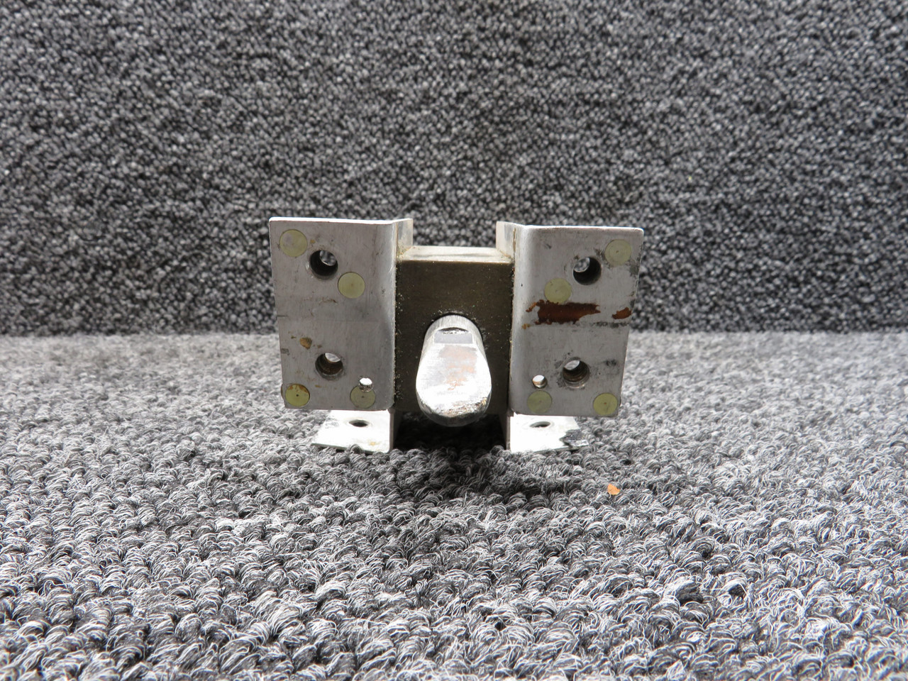 H966-1 Cessna 310L Nacelle Baggage Door Latch Assy For Sale