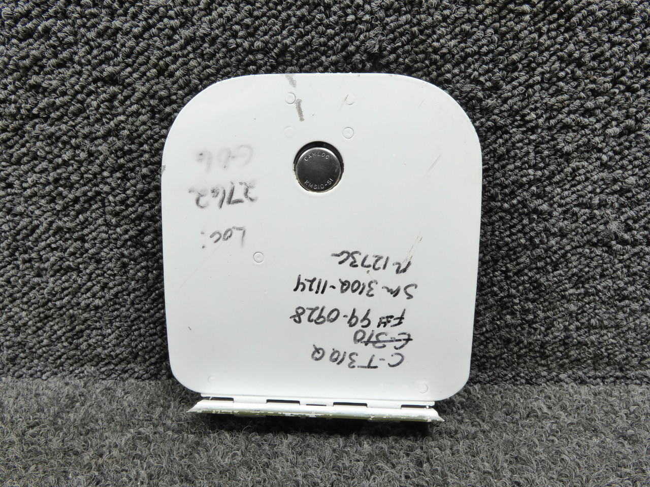 【鉄道部品】DE10 1107張替プレート 0851160-200 Cessna T310Q Oil Filler Door For Sale