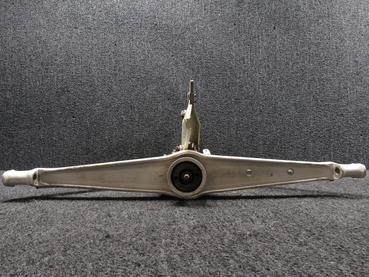 35-810026-654 Beechcraft A36 Main Landing Gear Assembly Right Hand